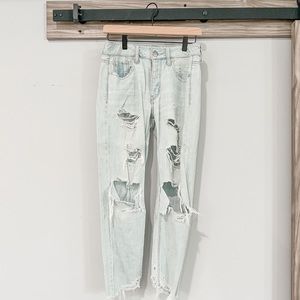 AE Boyfriend Ripped Jeans